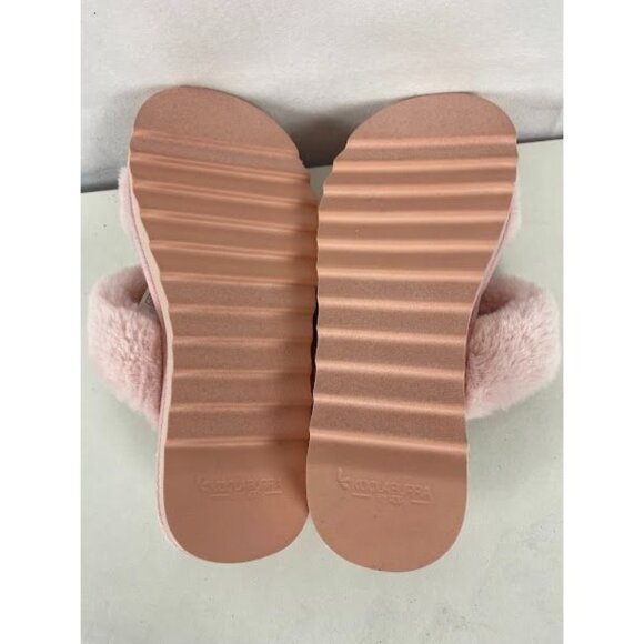 Koolaburra By UGG Pink Fuzzy Slip On Slippers Women's 8. - Picture 5 of 7
